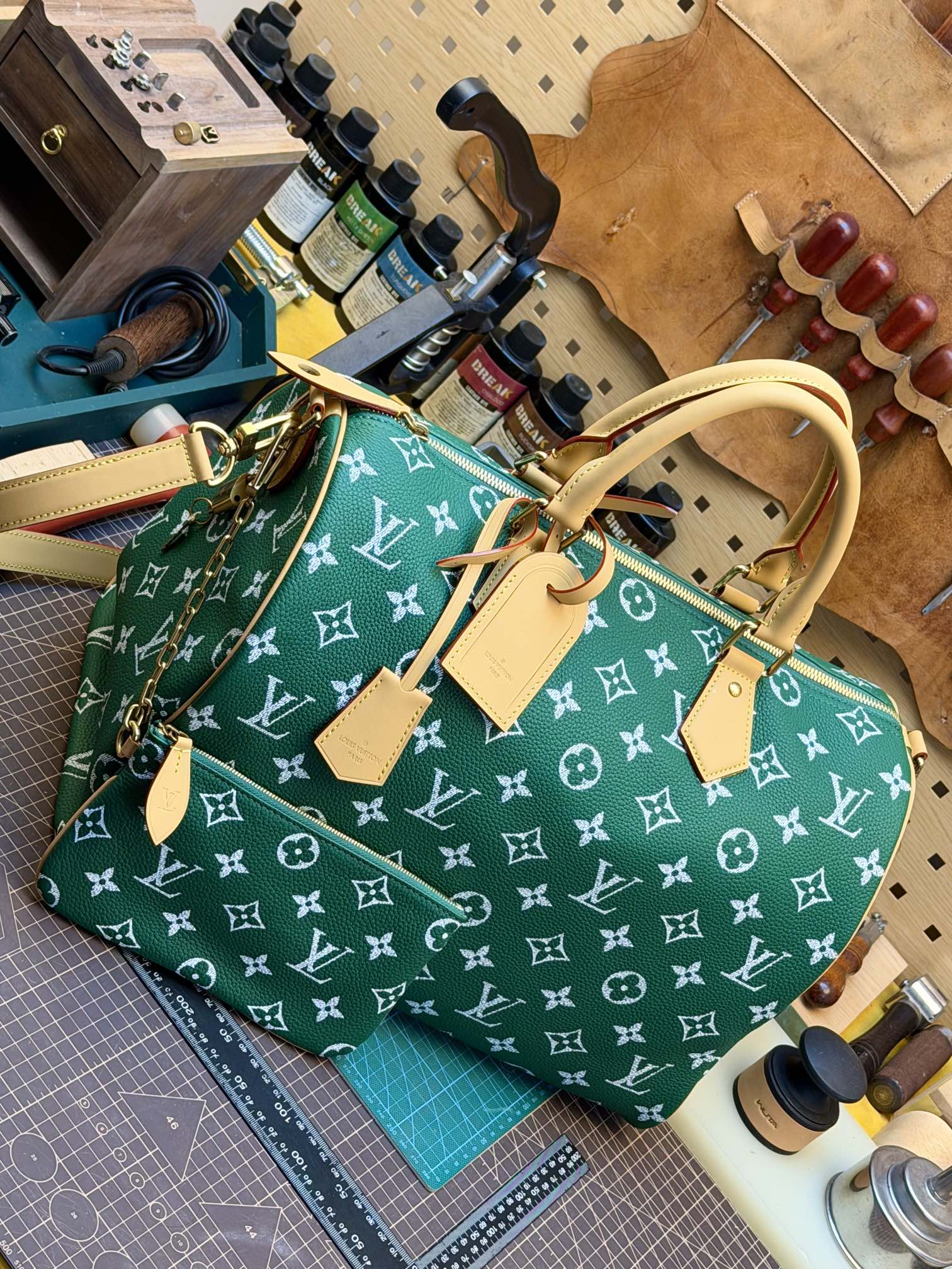 Louis Vuitton Speedy P9 Bandoulière 40 Monogram Leather LV 루이비통 가방