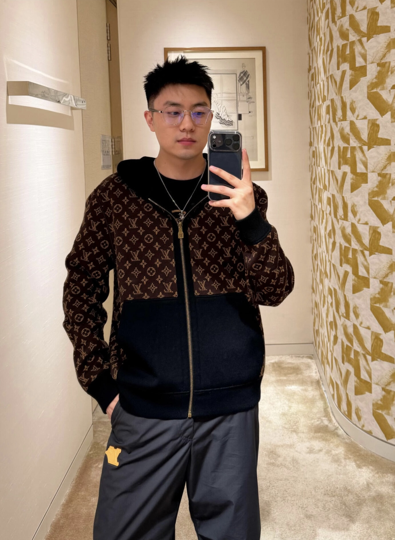 LV 루이비통 플라워 엠보 레저 팬츠 바지 의류