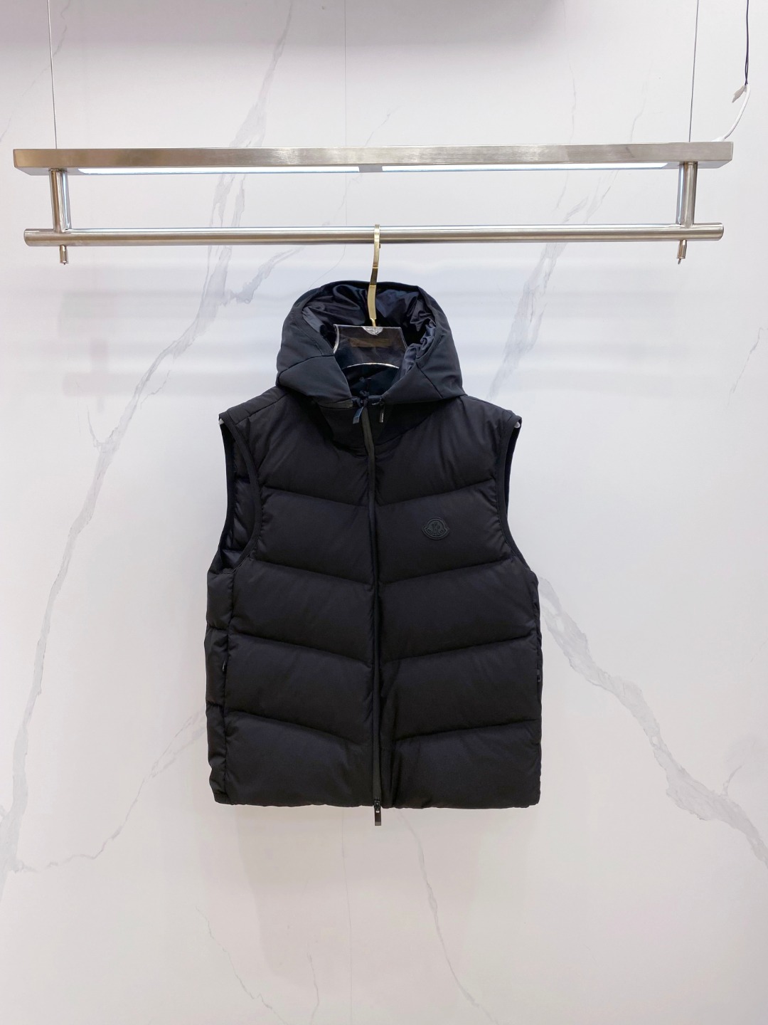 Moncler Valmasque 몽클레어 몽클레르 다운 베스트 패딩 조끼 의류