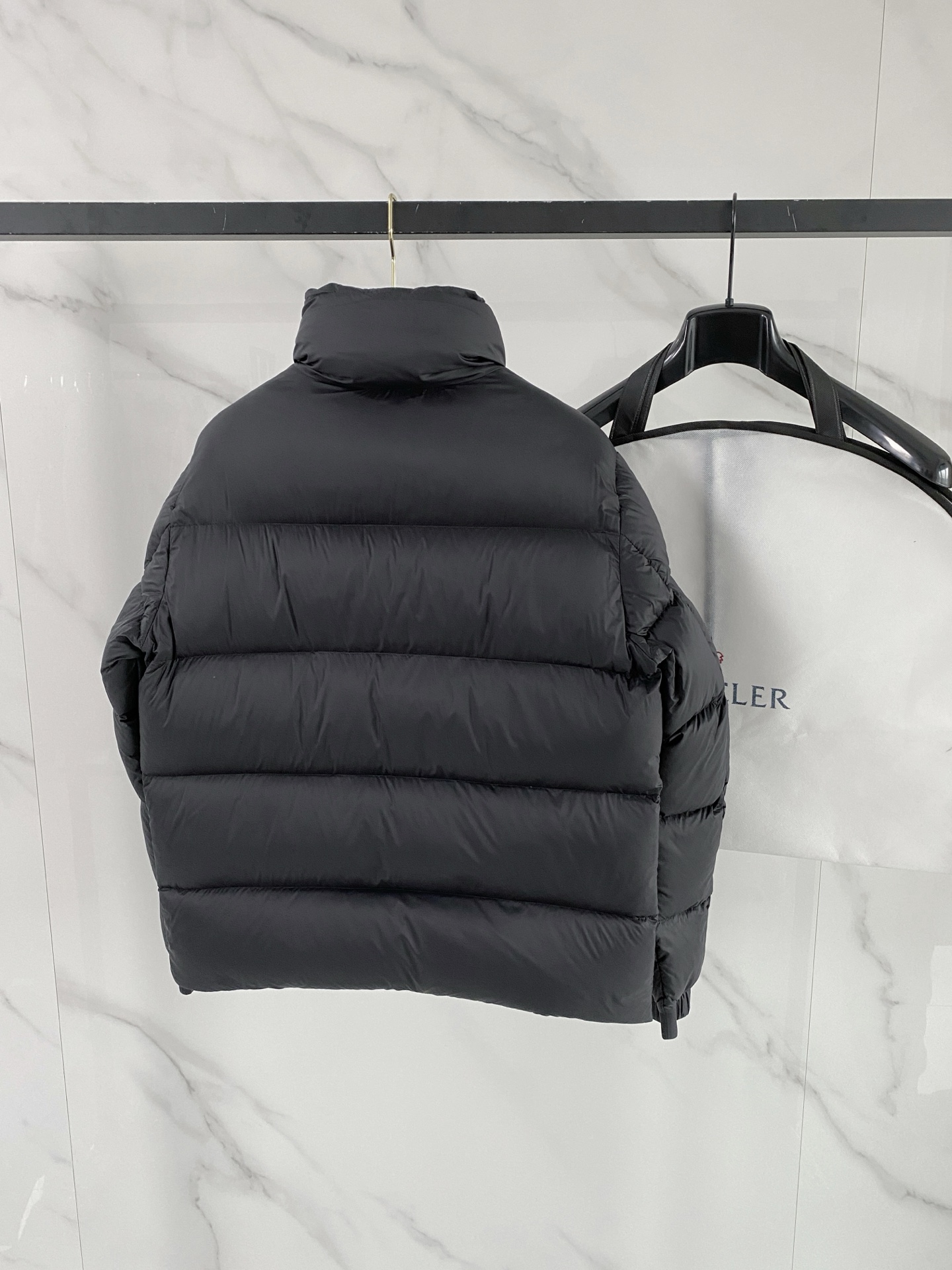 Moncler 몽클레어 몽클레르 다운 패딩 점퍼 자켓 재킷 의류