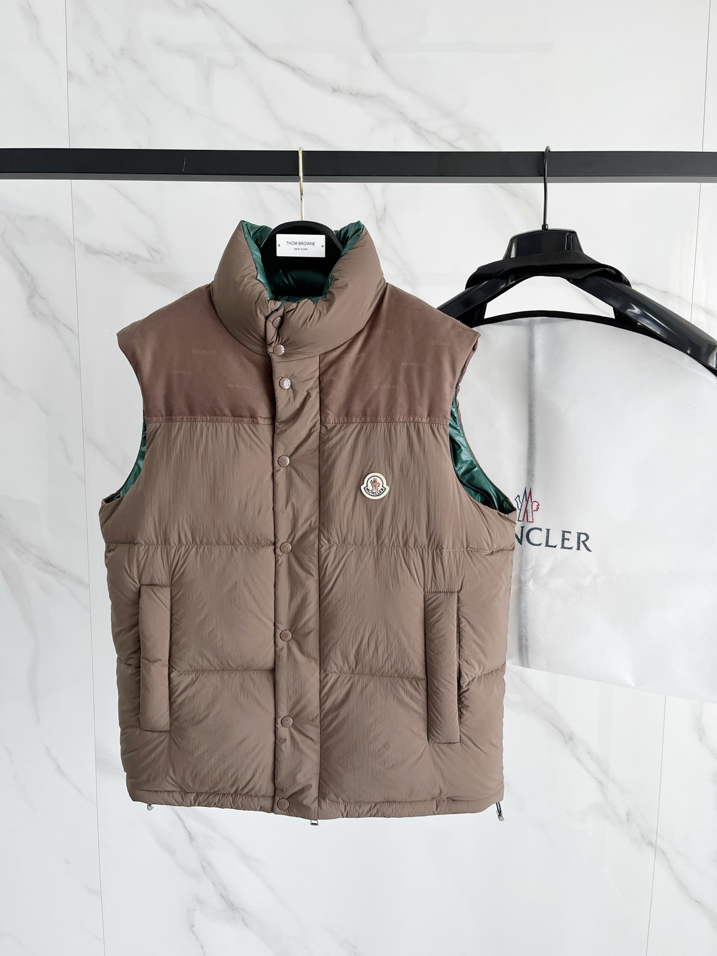 Moncler 몽클레어 몽클레르 다운 패딩 점퍼 자켓 재킷 의류