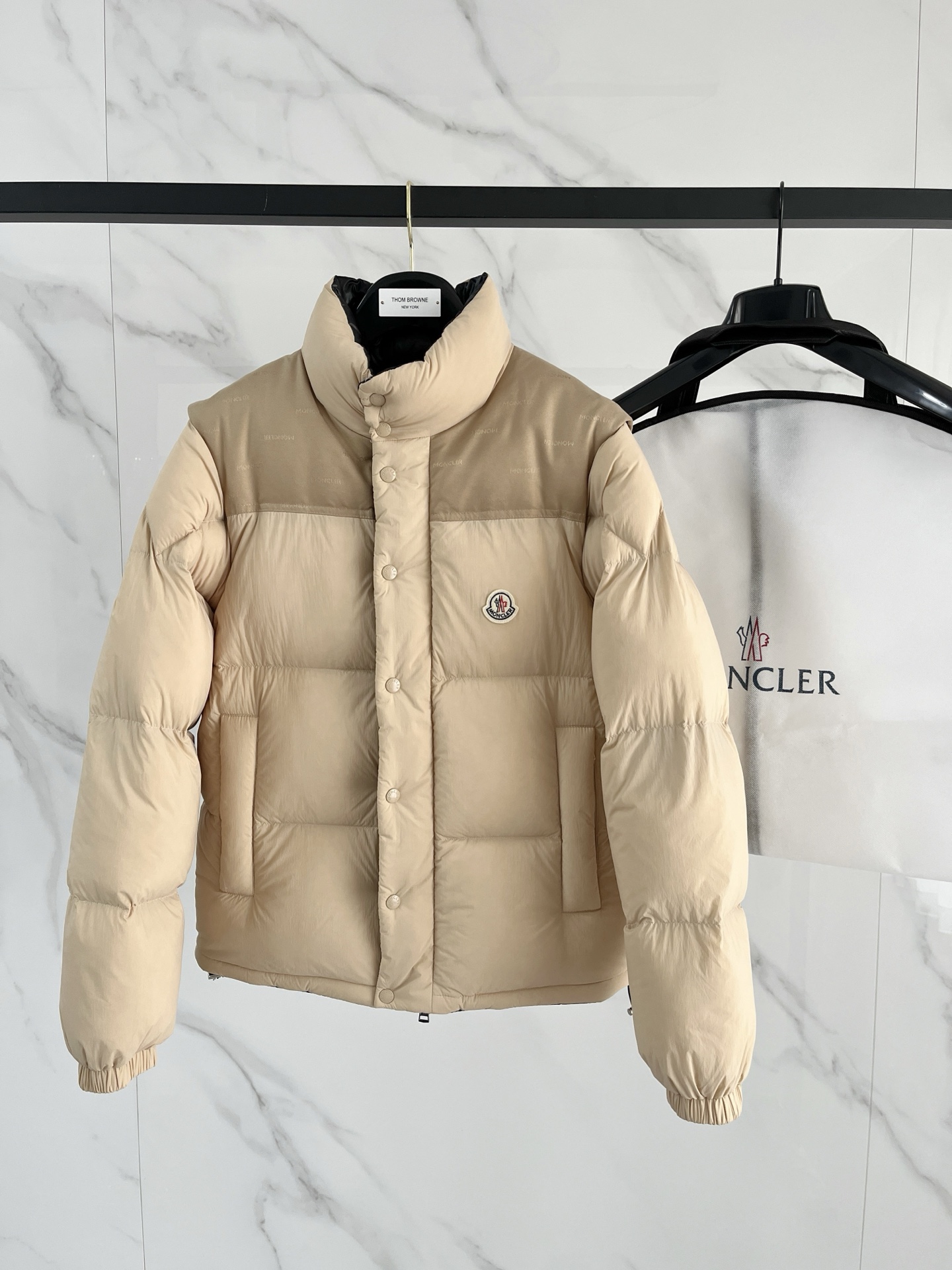 Moncler 몽클레어 몽클레르 다운 패딩 점퍼 자켓 재킷 의류