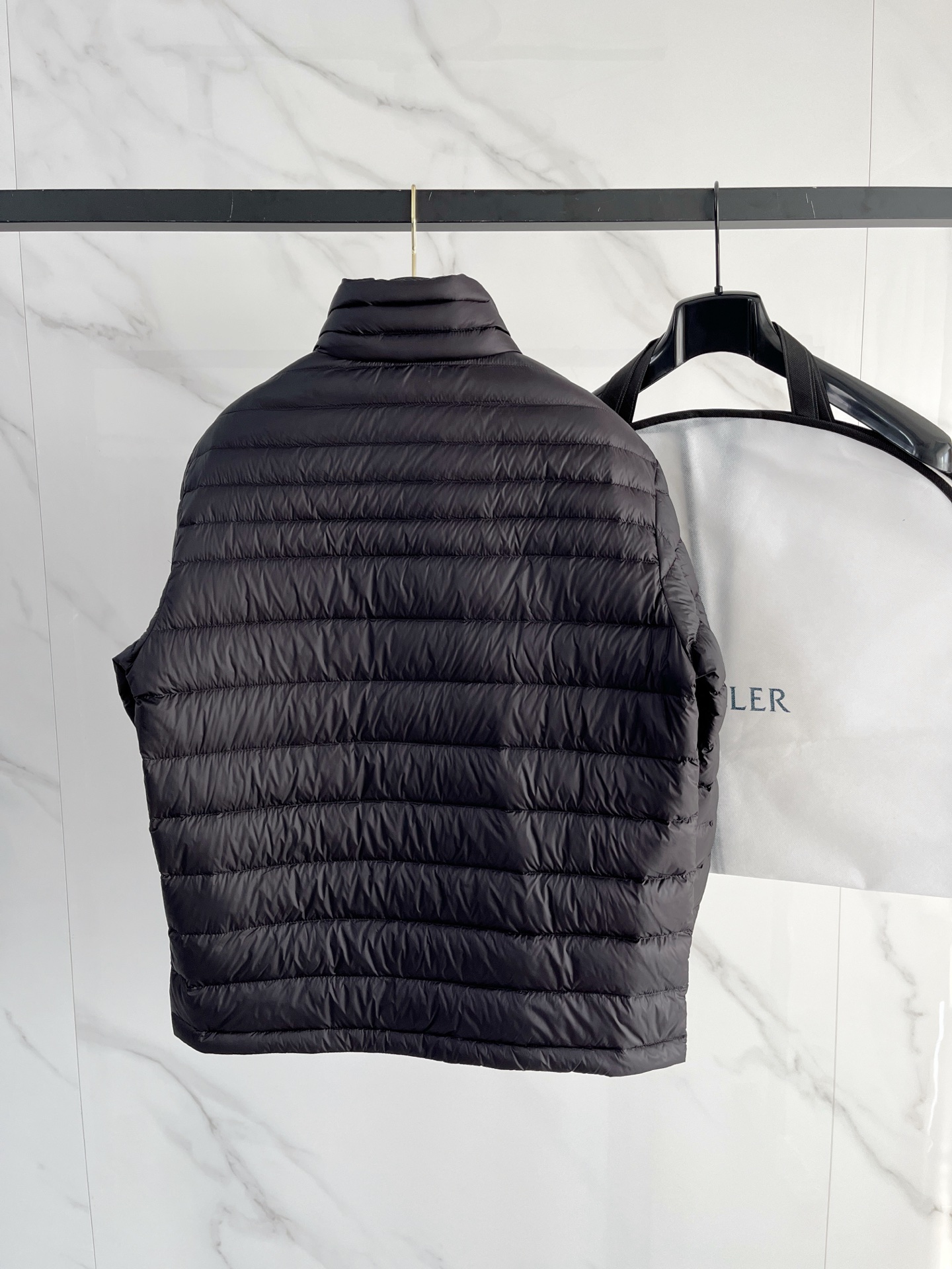 Moncler 몽클레어 몽클레르 다운 패딩 점퍼 자켓 재킷 의류