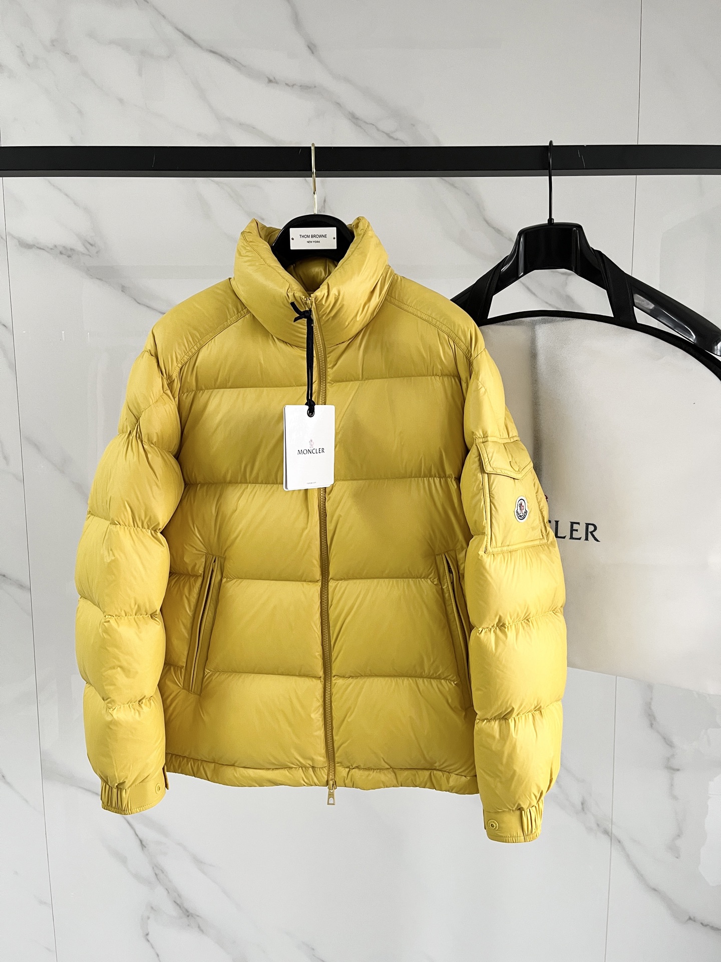 Moncler 몽클레어 몽클레르 다운 패딩 점퍼 자켓 재킷 의류