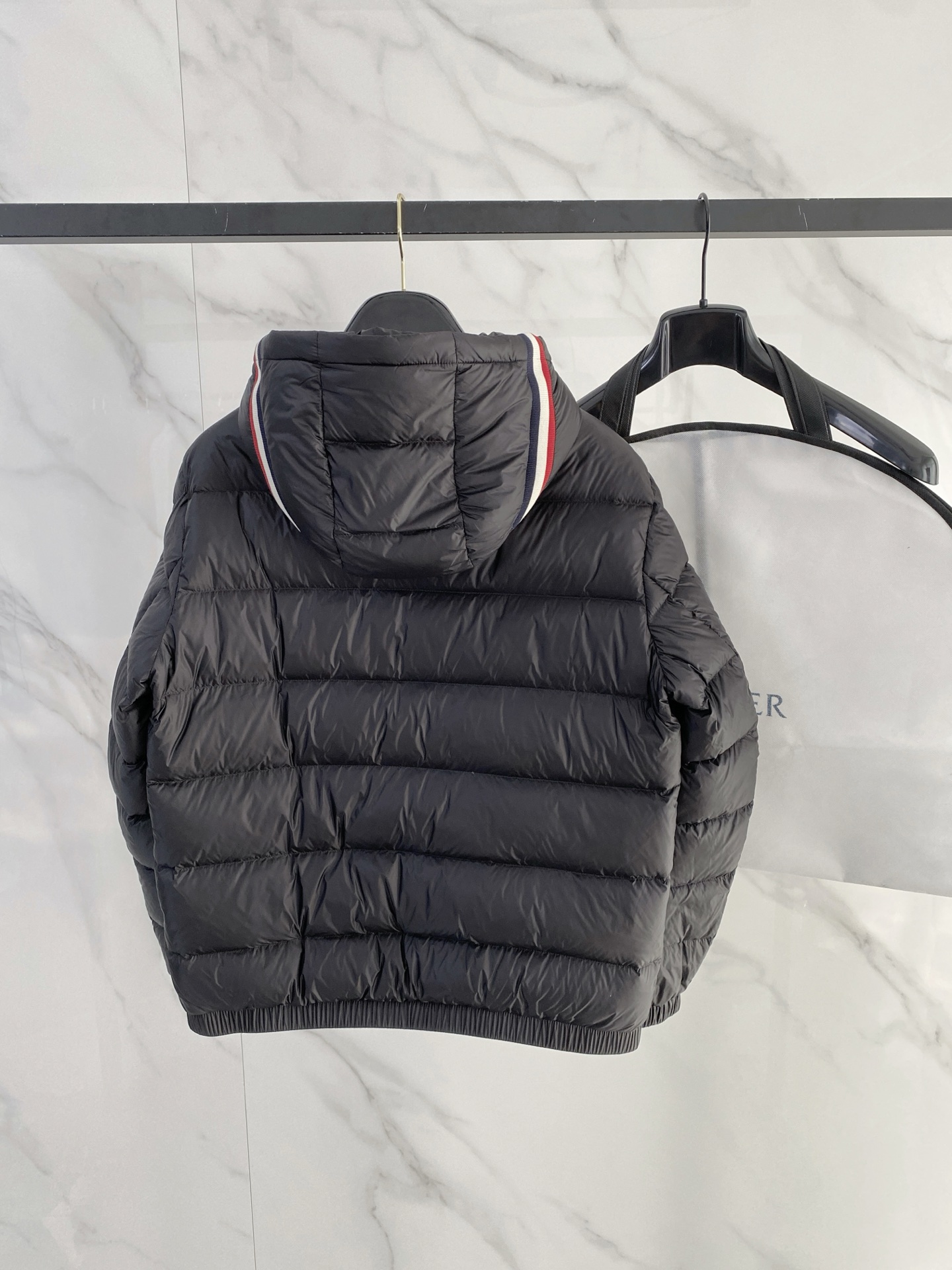Moncler 몽클레어 몽클레르 다운 패딩 점퍼 자켓 재킷 의류
