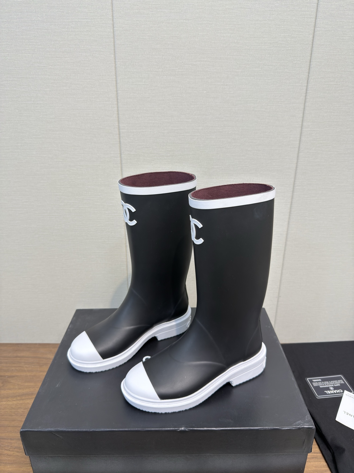 Chanel 26C rain boots 샤넬 레인부츠 신발