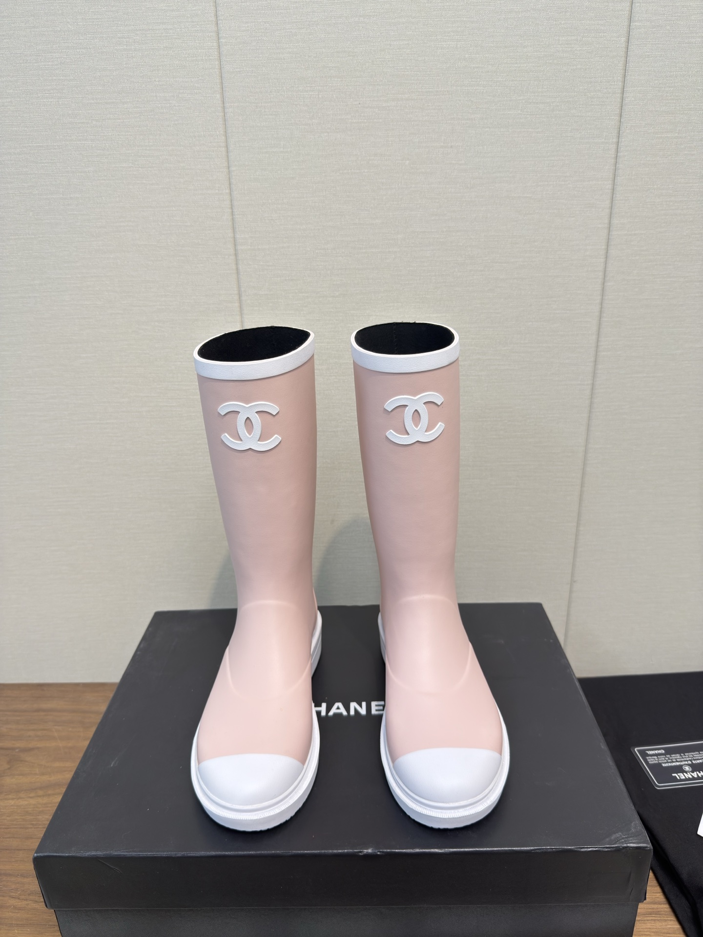 Chanel 26C rain boots 샤넬 레인부츠 신발