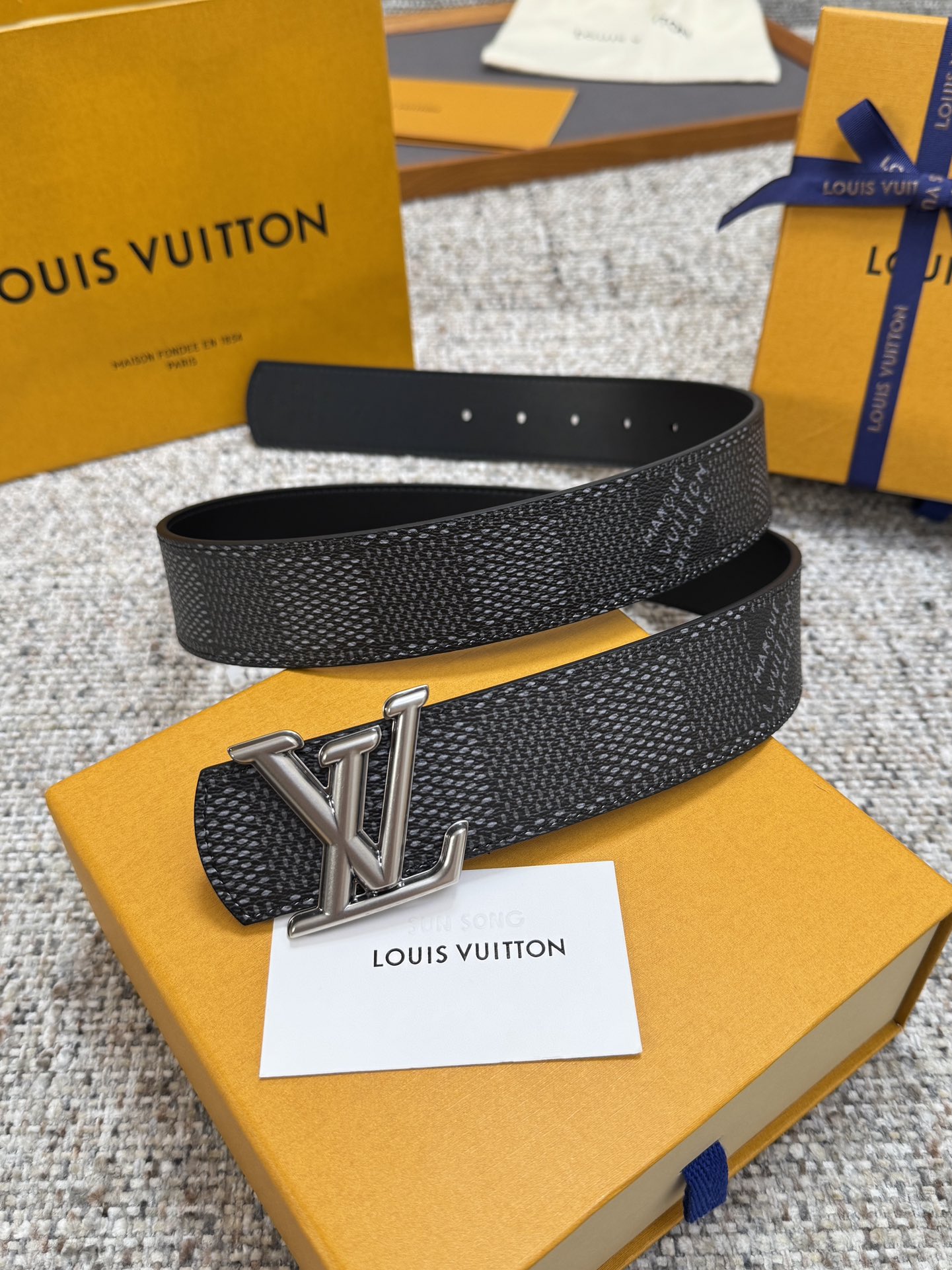 LV Dimension 루이비통 양면 벨트