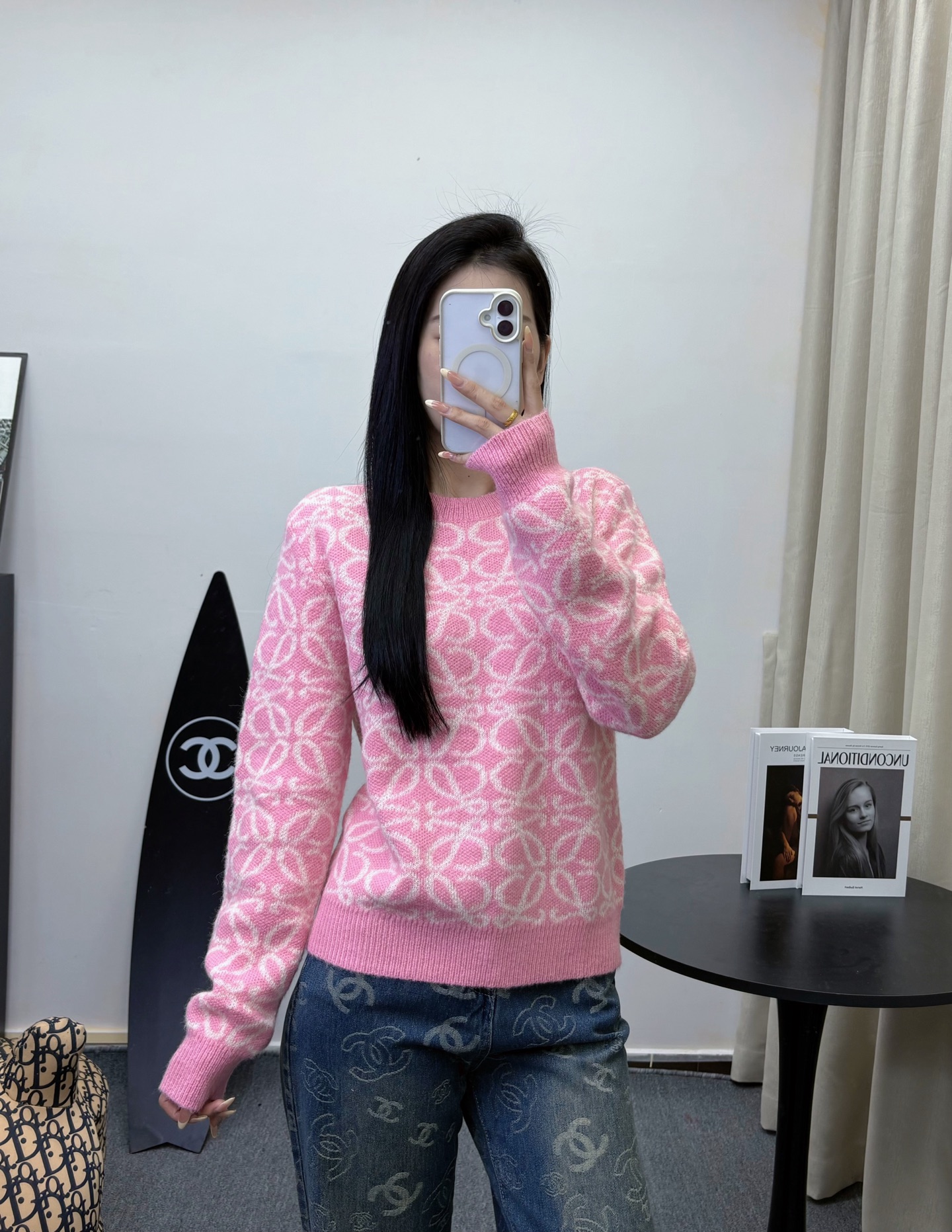 LOEWE 로에베 라운드 넥 니트 의류