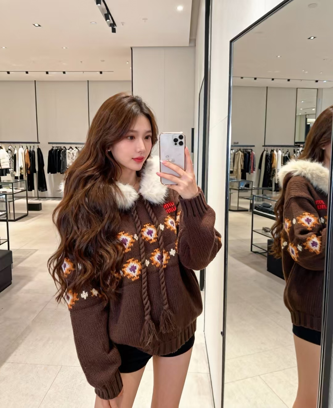 miumiu 미우미우 배색 퀼팅 후드 니트 의류