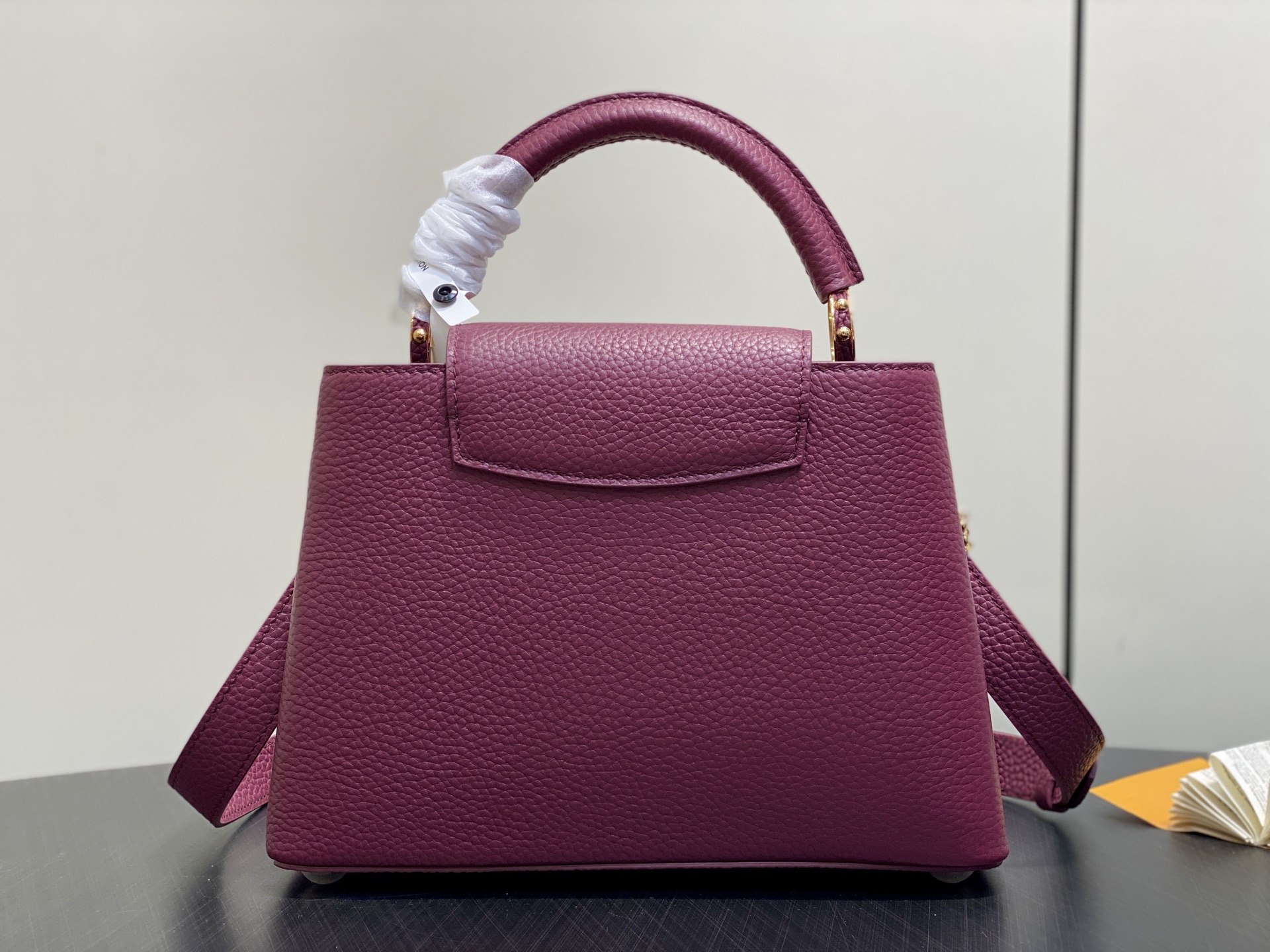 LV Capucines BB Handbag (LV 루이비통 카퓌신 BB 핸드백가방) - M27035 27cm
