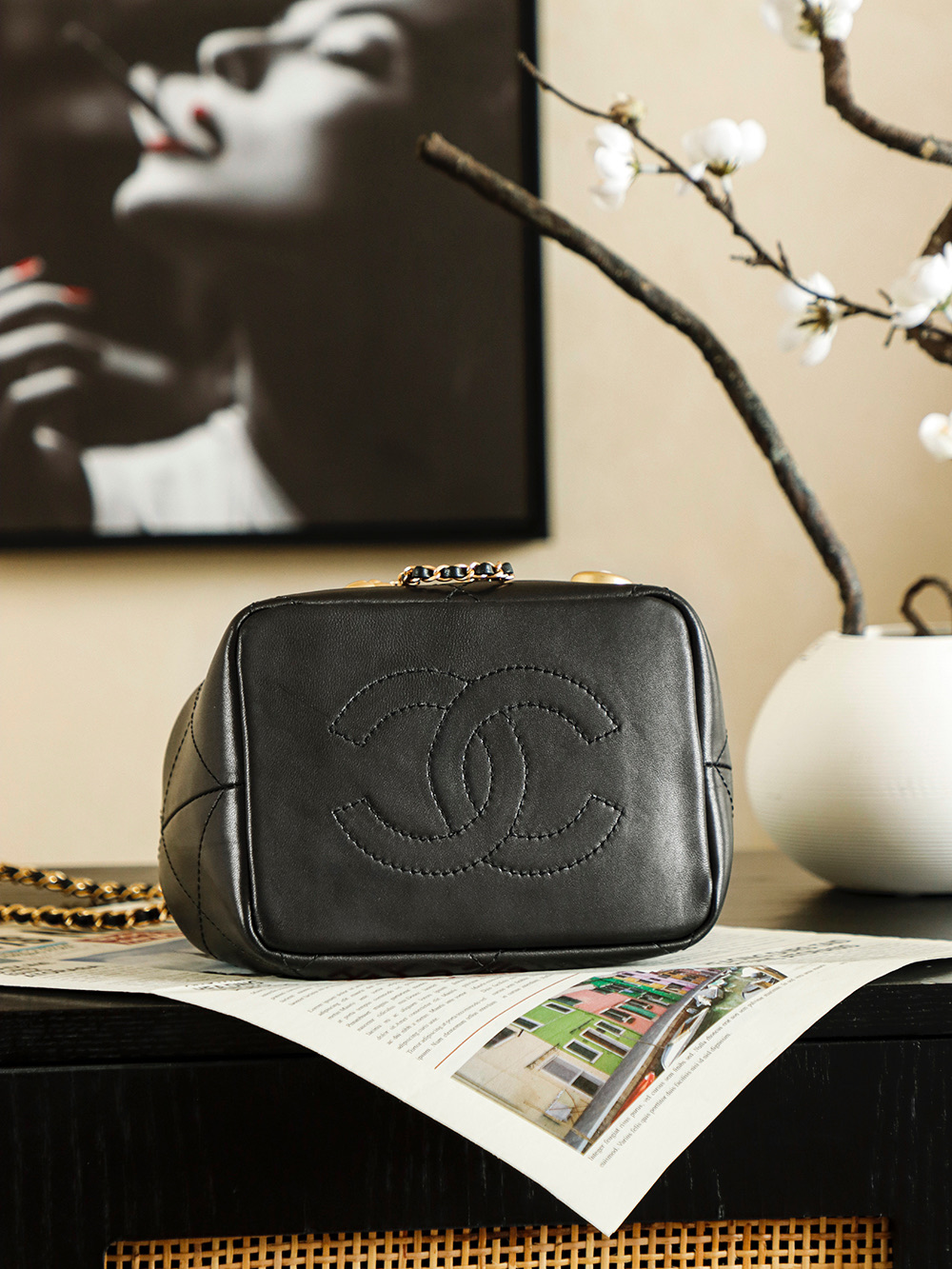 Chanel 25K Badge Bucket Bag (샤넬 25K 배지 버킷백 가방)