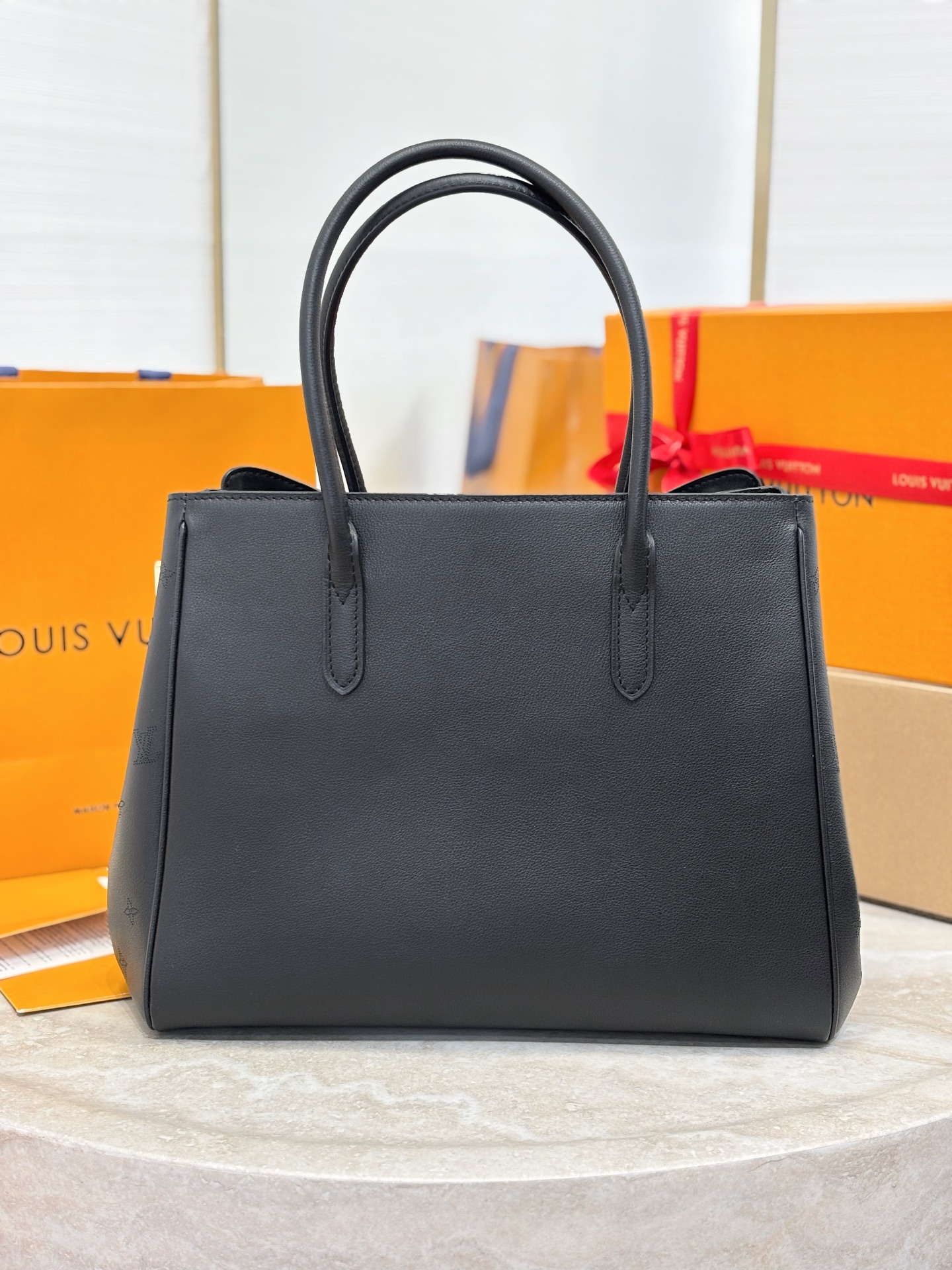 LV Vendôme Medium Handbag MM (LV 루이비통 방돔 중형 핸드백) - M26338 가방