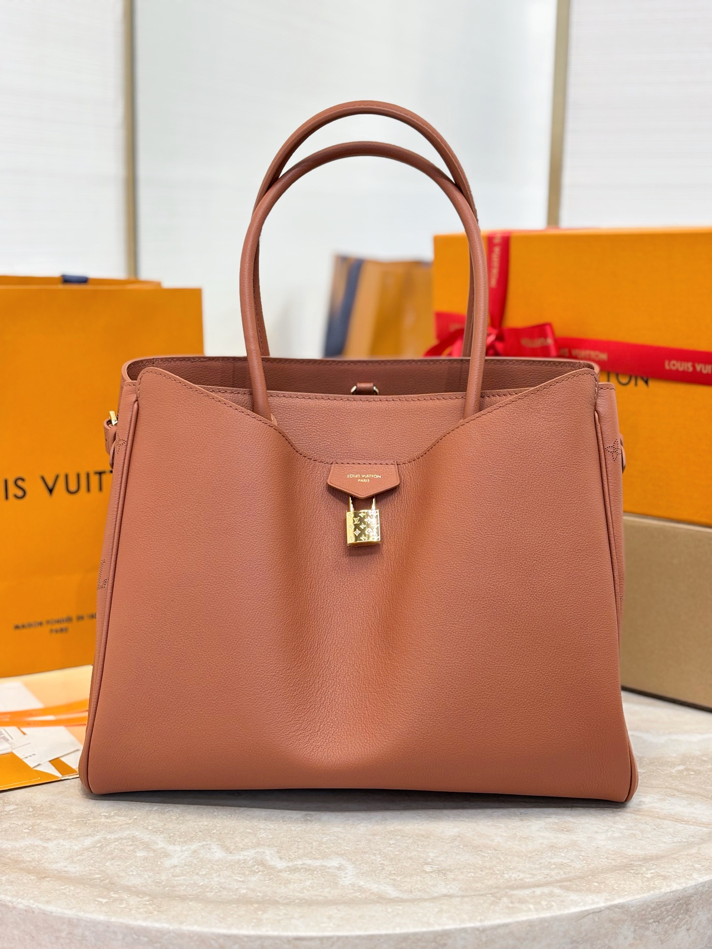 LV Vendôme Medium Handbag MM(LV 루이비통 방돔 중형 핸드백 가방) - M26501