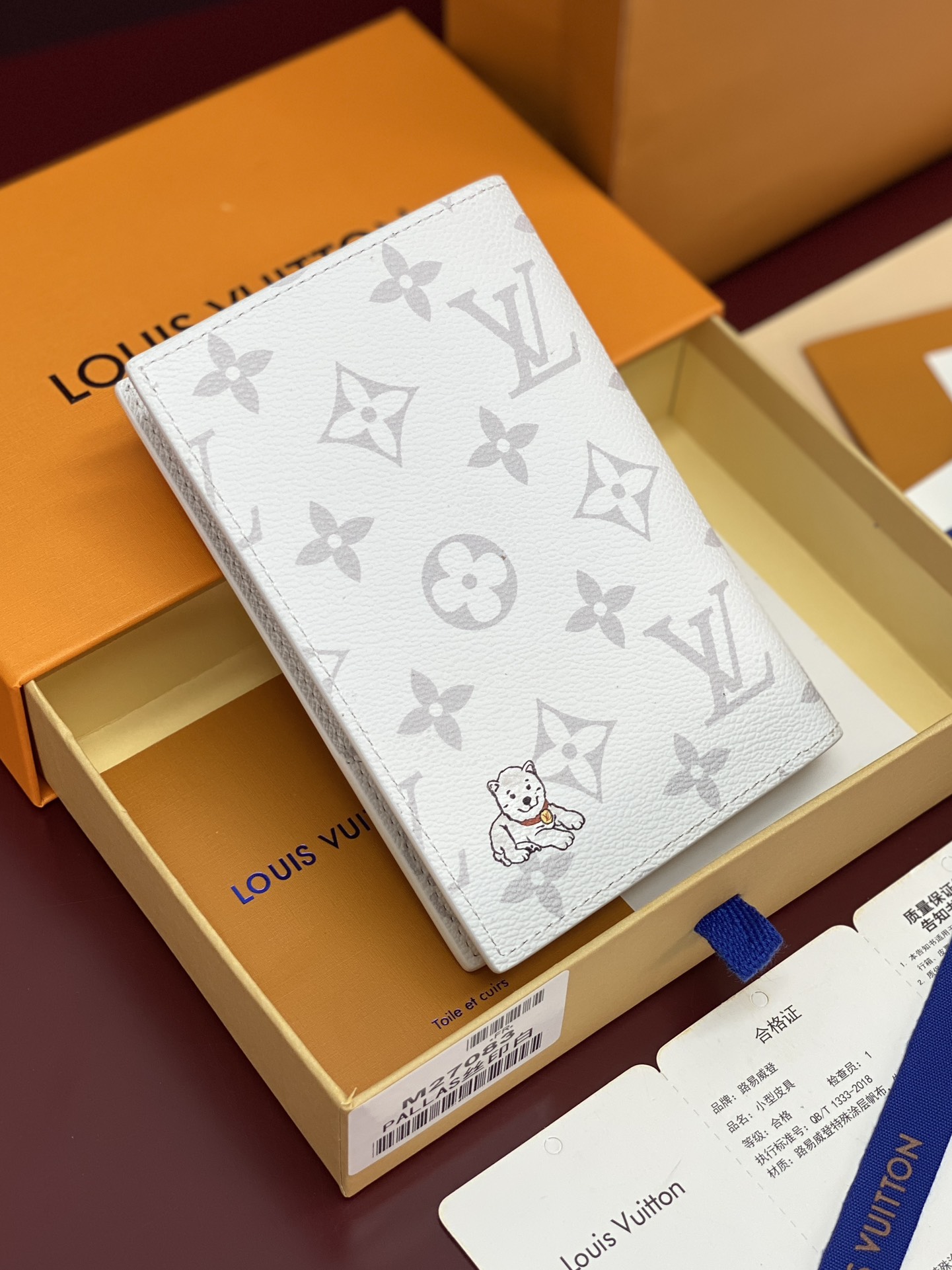 LV Passport Cover (LV 루이비통 애니멀 포레스트 여권 케이스) - M27083 지갑