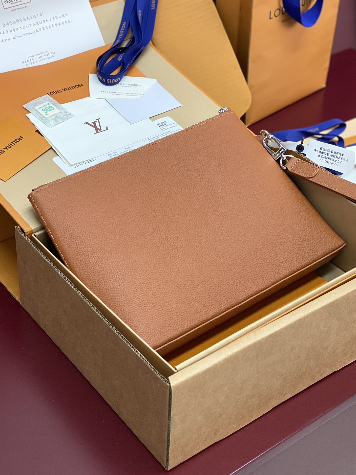 LV Takeoff Pouch (LV 루이비통 테이크오프 클러치) - M25955 가방