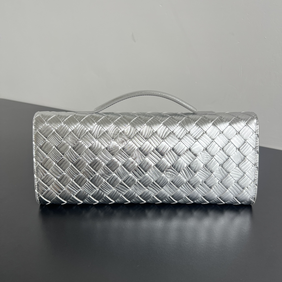 BOTTEGA VENETA BV 워터 리플(수포문) 클러치 백 Clutch 741511 가방