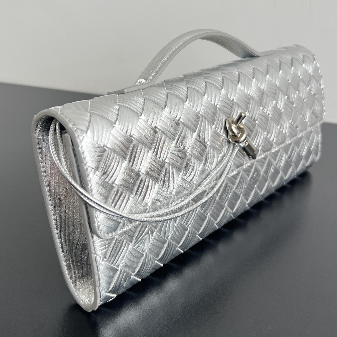 BOTTEGA VENETA BV 워터 리플(수포문) 클러치 백 Clutch 741511 가방