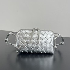 BOTTEGA VENETA BV Concert Pouch (보테가 베네타 콘서트 파우치 백 가방) - 794258
