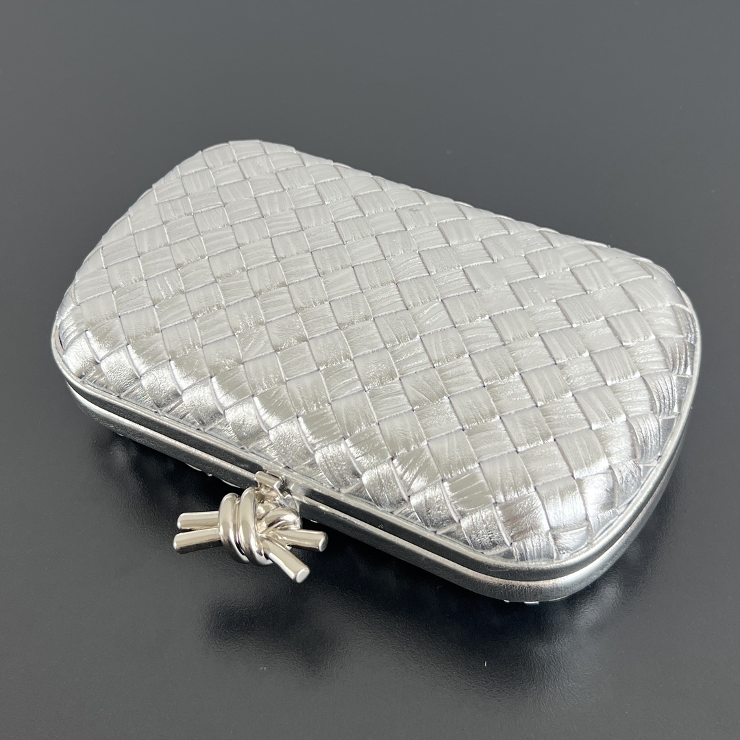 BOTTEGA VENETA BV Knot 보테가 베네타 이브닝 클러치 - 717622 가방