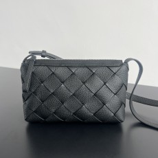 BOTTEGA VENETA BV 보테가 베네타 Diago(디아고) 남성 메신저백 - 837112 가방