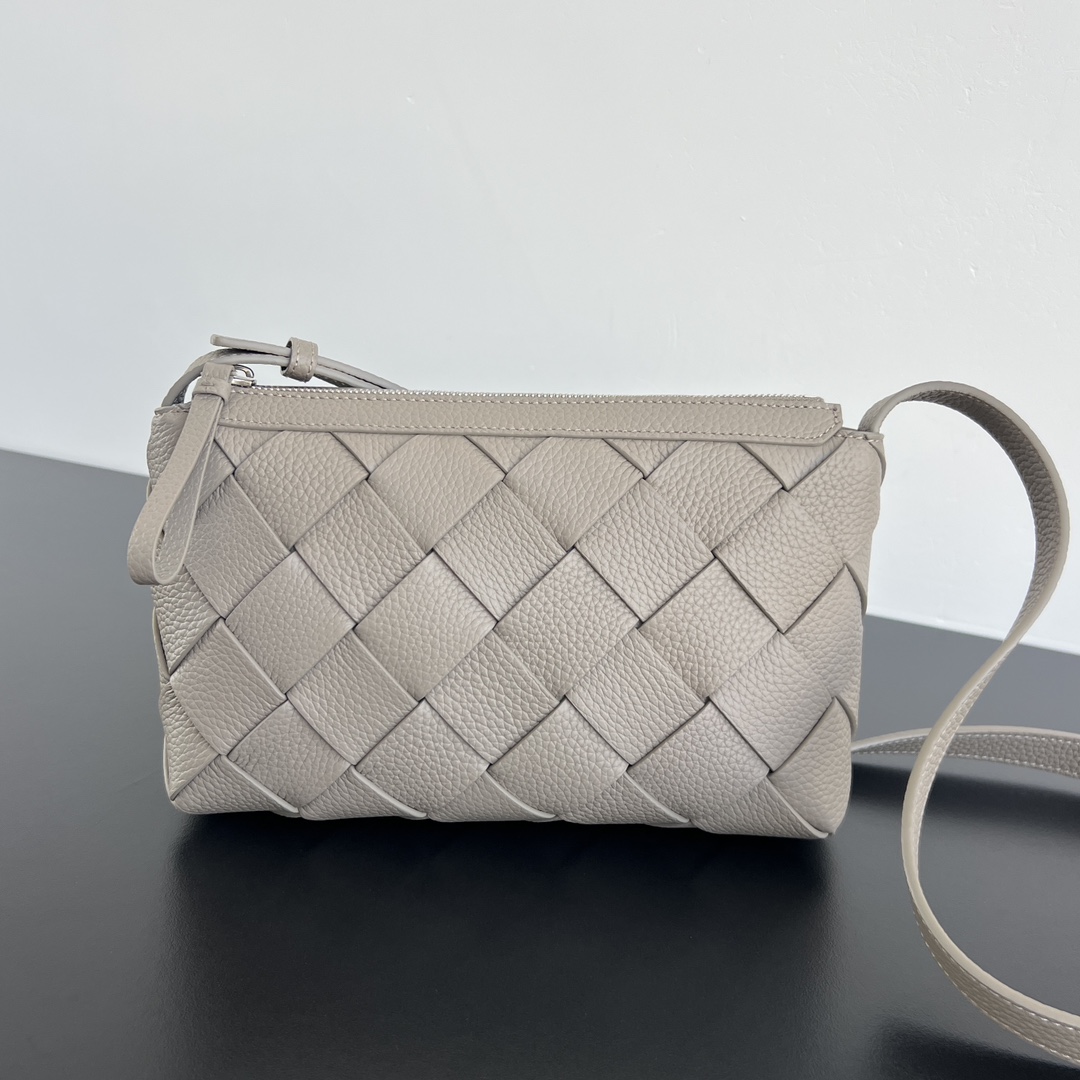 BOTTEGA VENETA BV 보테가 베네타 Diago(디아고) 남성 메신저백 - 837112 가방