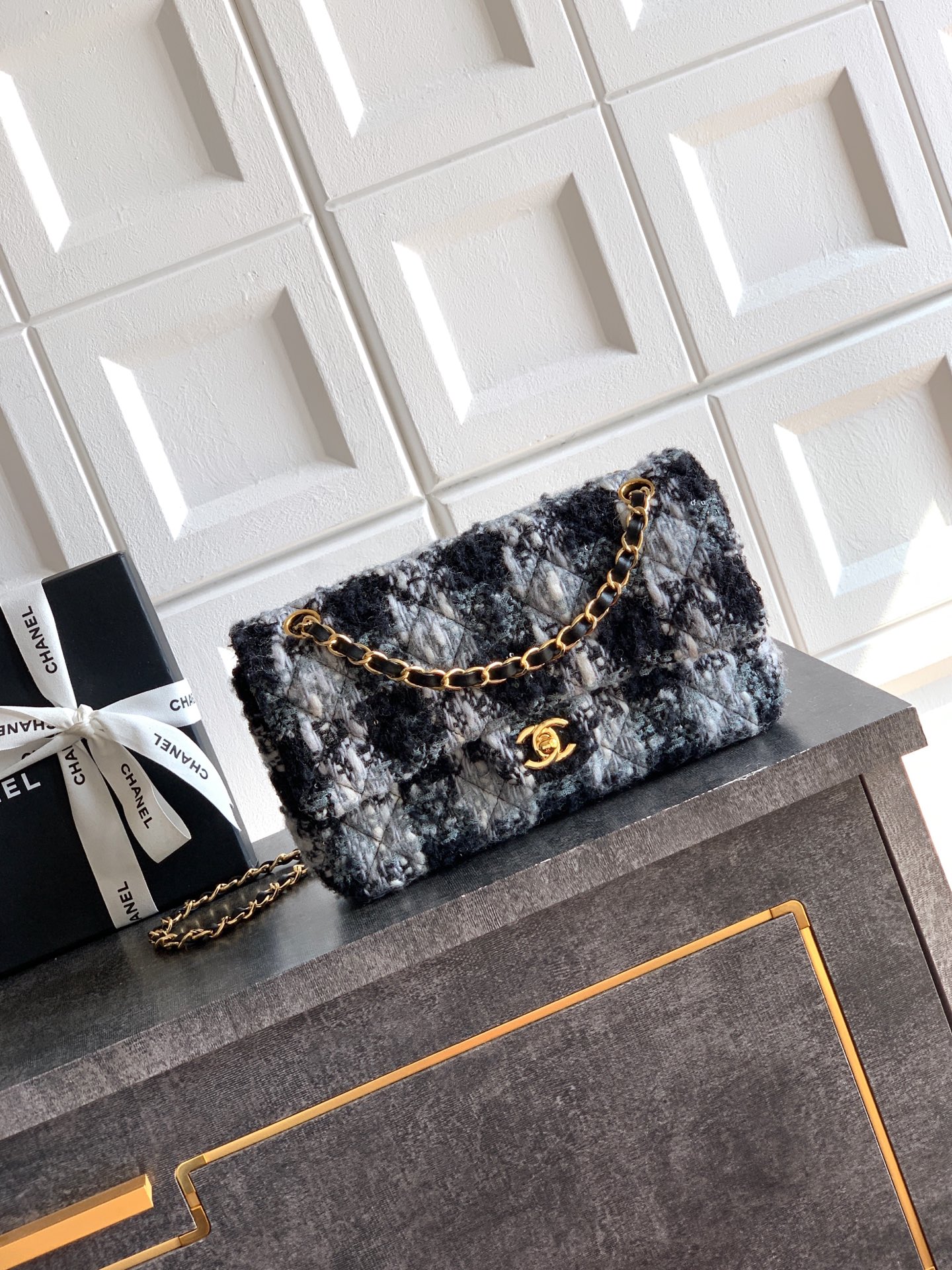 Chanel 샤넬 CF 블랙 & 화이트 트위드 (25cm) 숄더백 가방