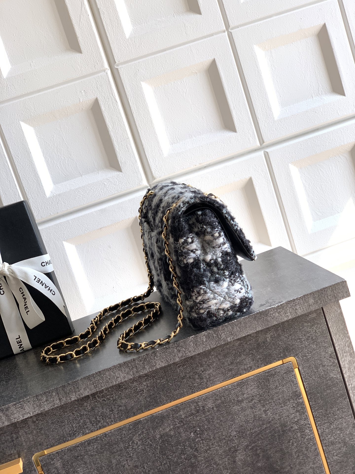 Chanel 샤넬 CF 블랙 & 화이트 트위드 (25cm) 숄더백 가방