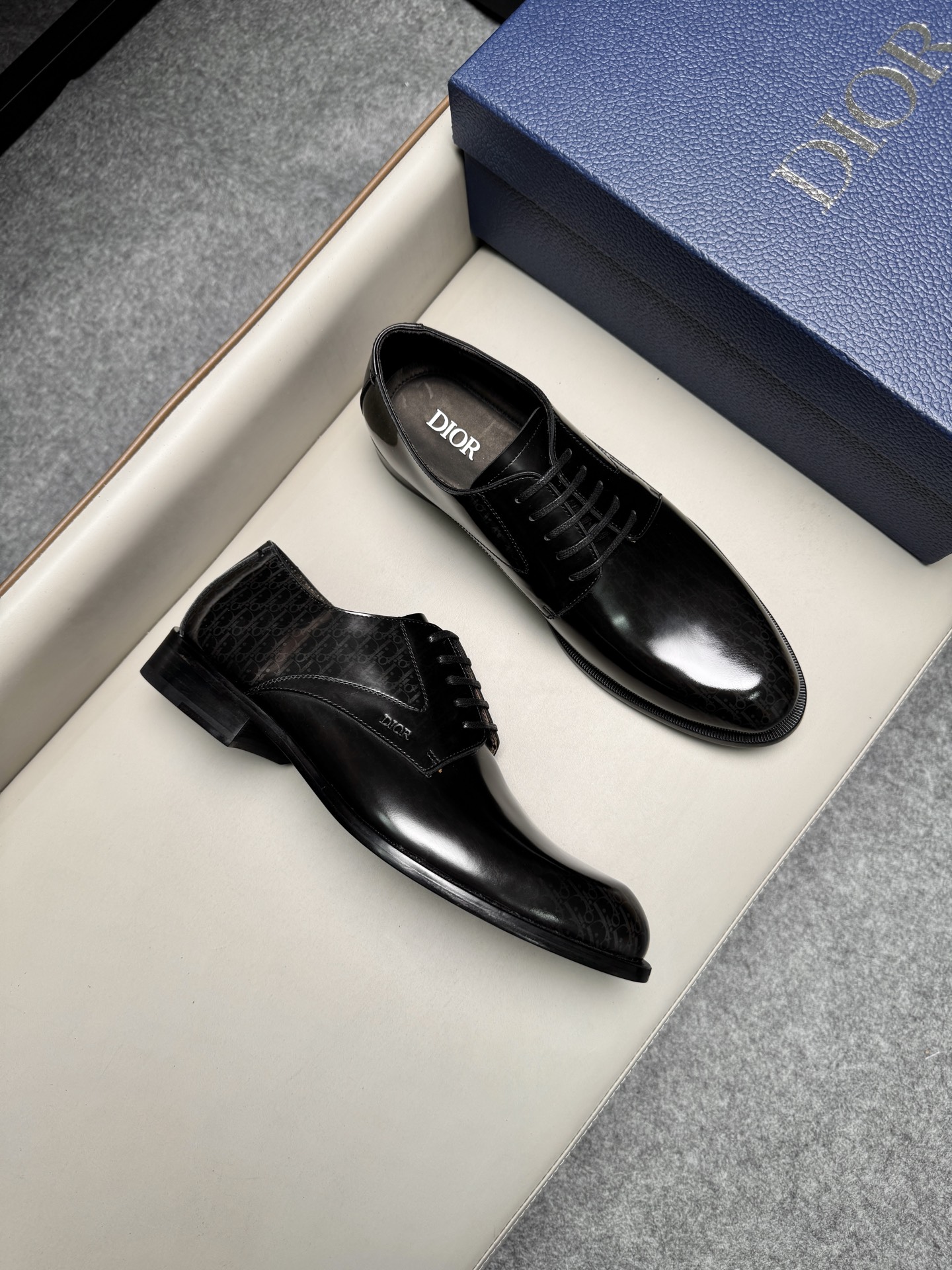 디올(Dior CD) 남성 클래식 드레스 슈즈 구두 신발 1D02652