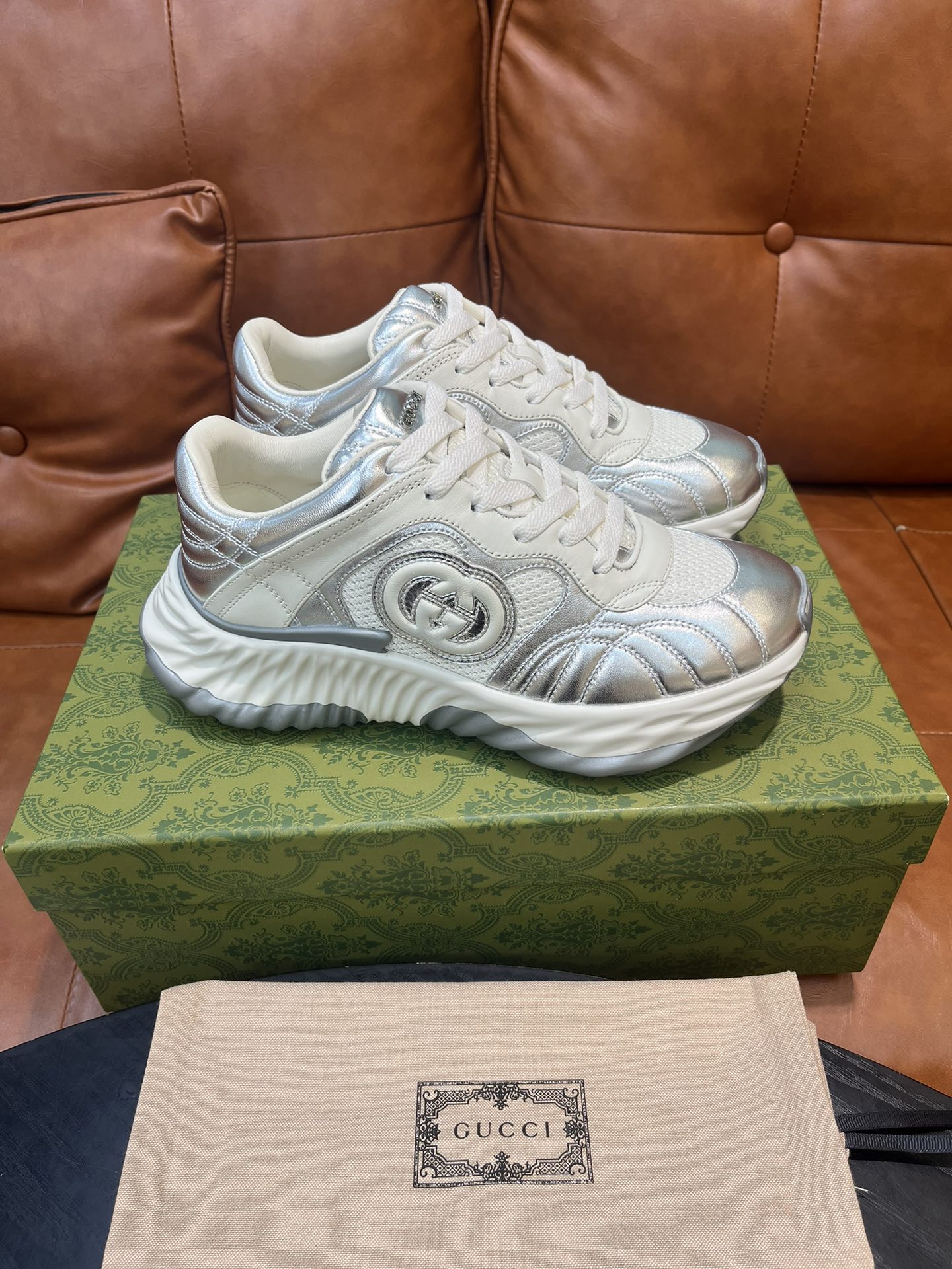 구찌(Gucci) 커플 스니커즈 (G74/스크리너 스타일) 신발