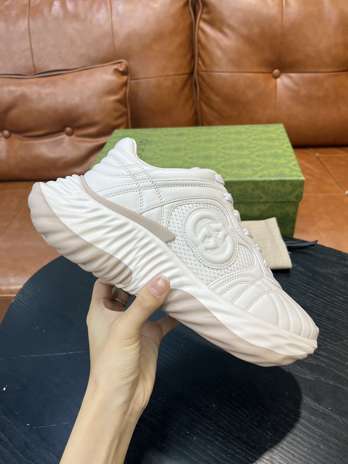 구찌(Gucci) 커플 스니커즈 (G74/스크리너 스타일) 신발