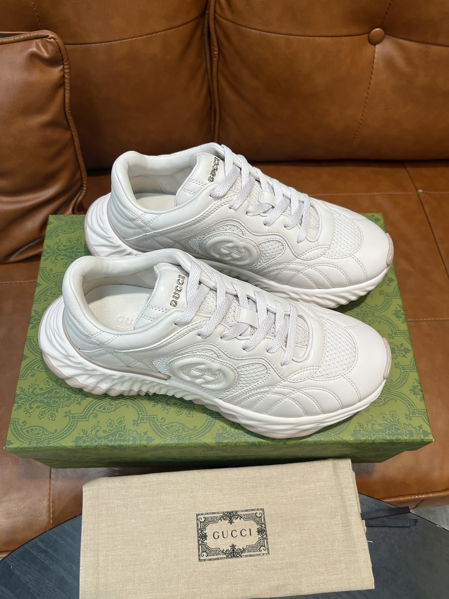 구찌(Gucci) 커플 스니커즈 (G74/스크리너 스타일) 신발