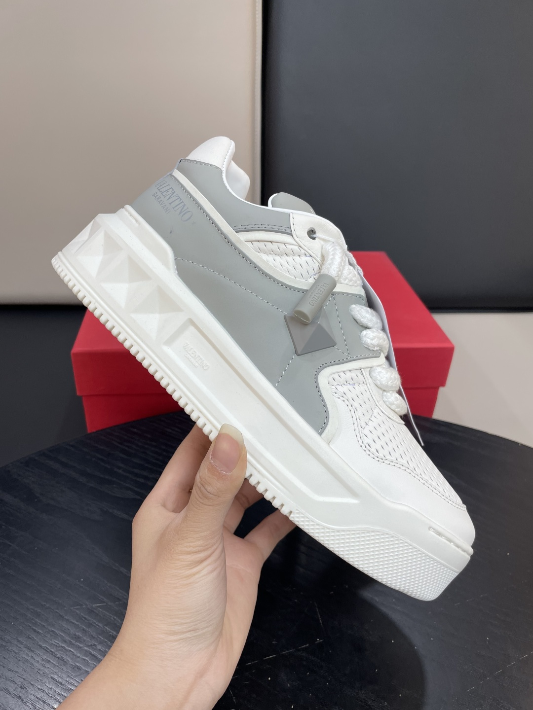 Valentino Garavani 발렌티노 가라바니 원스터드(ONE STUD) 플랫폼 스니커즈 신발