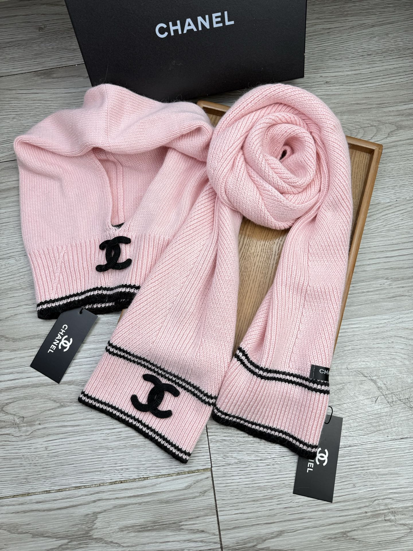 Chanel 샤넬 울 & 토끼털 모자·목도리 세트