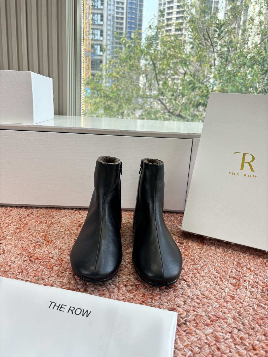 The Row 더 로우 플랫 첼시 부츠 신발