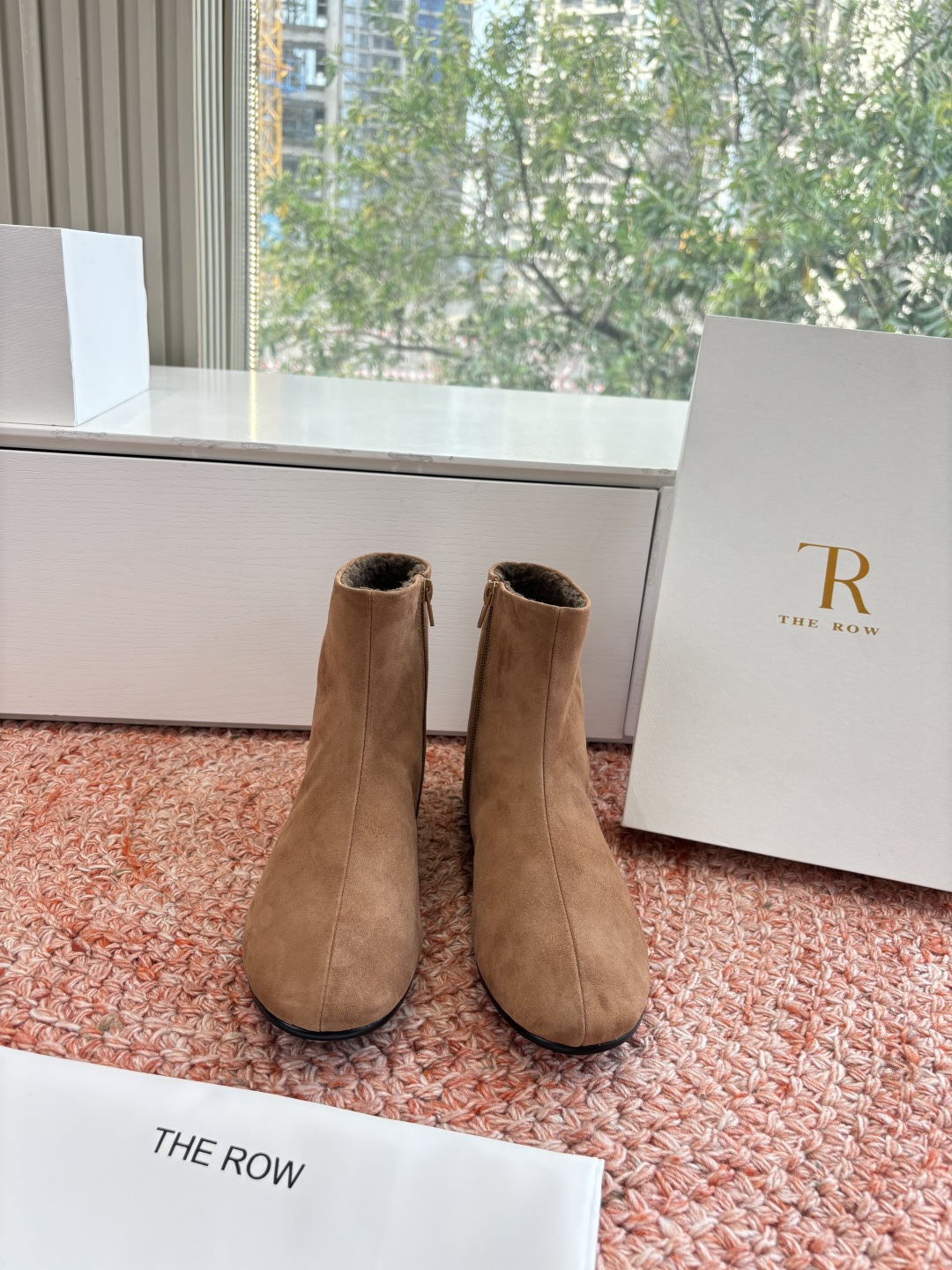 The Row 더 로우 플랫 첼시 부츠 신발