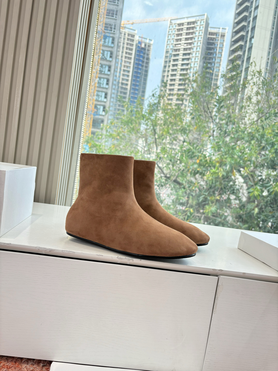 The Row 더 로우 플랫 첼시 부츠 신발