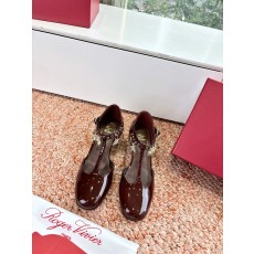Roger Vivier RV 로저 비비에 T스트랩 쥬얼 펜던트 청키힐 샌들 신발