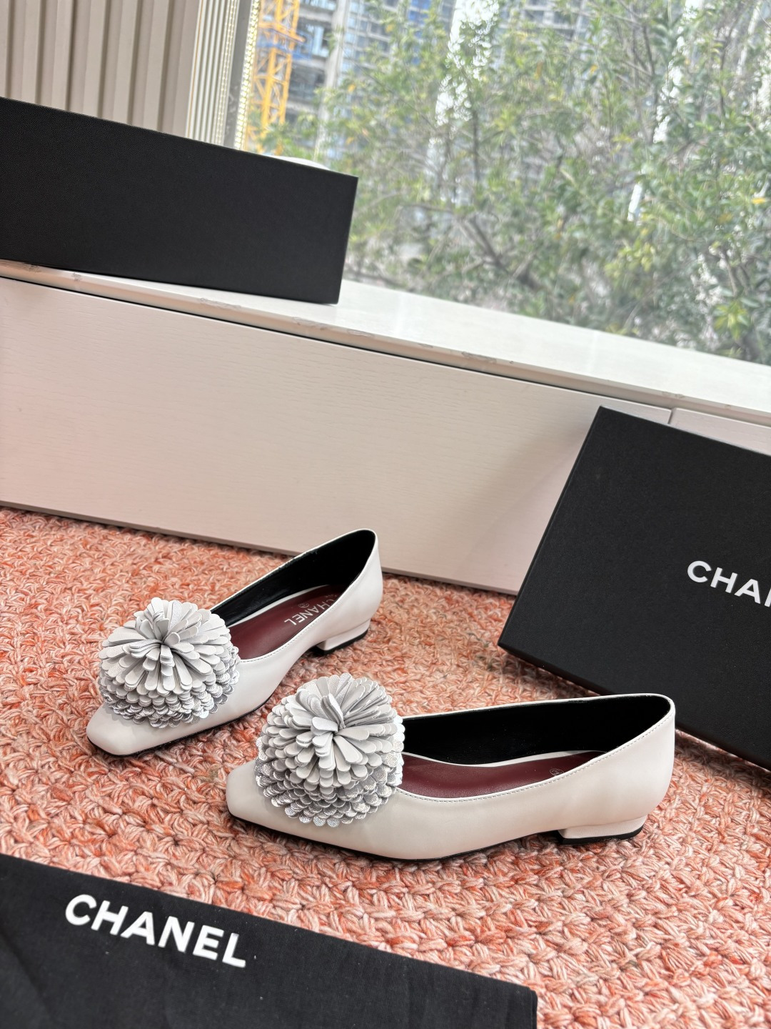 Chanel 샤넬 플라워 폼폼 메리제인 로퍼 플랫 슈즈 신발