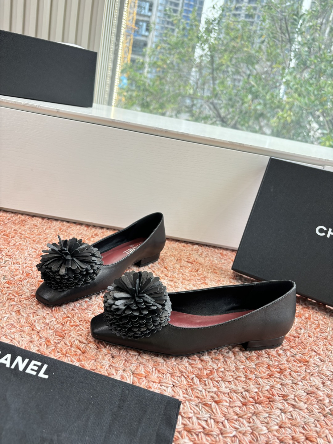 Chanel 샤넬 플라워 폼폼 메리제인 로퍼 플랫 슈즈 신발