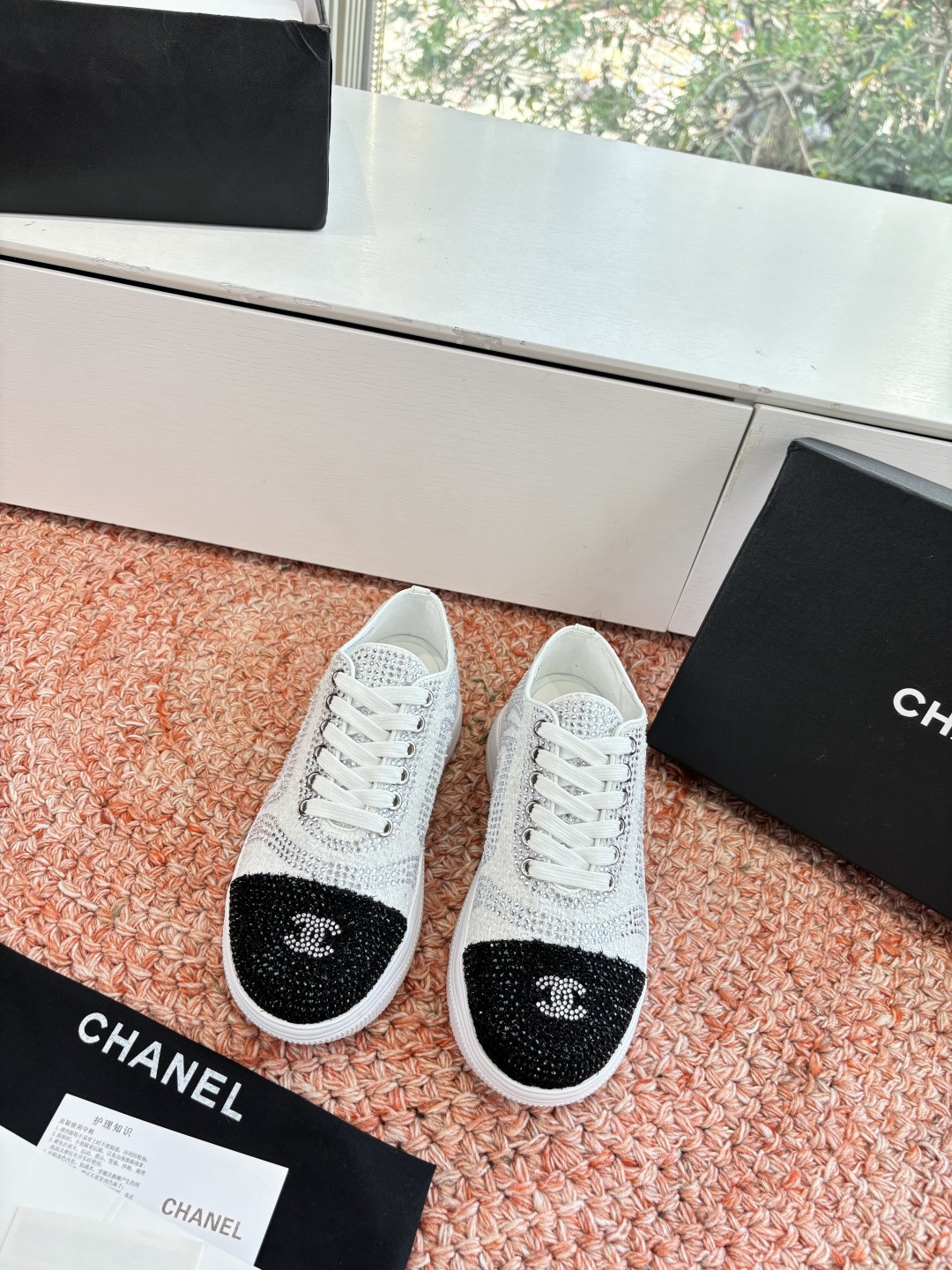 샤넬(Chanel) 스웨이드 쥬얼 플랫폼 스니커즈 신발