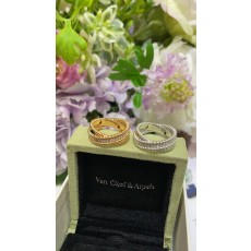Van Cleef & Arpels 반클리프 앤 아펠(VCA) 뻬를리 골드 비즈 링 (더블 크로스) 반지
