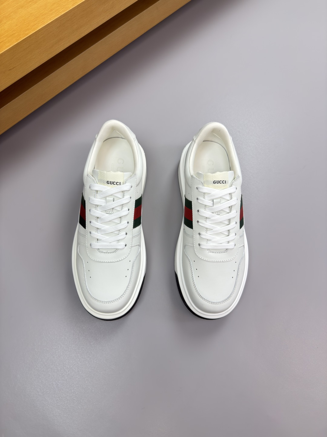 구찌(GUCCI) 나파 레더 시그니처 웹 스니커즈 (프리미엄) 신발