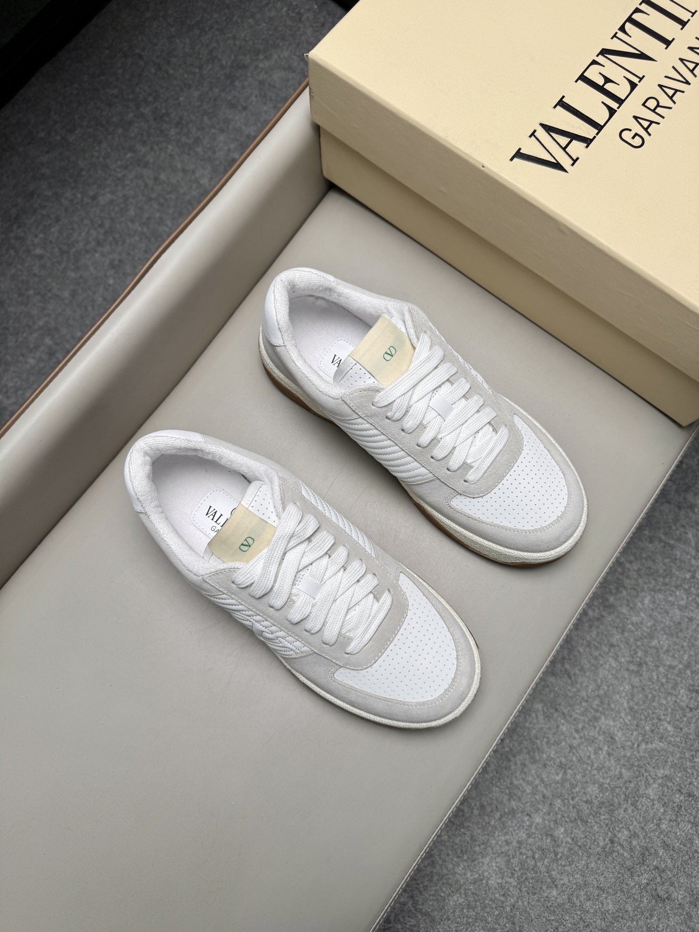 발렌티노(Valentino) 뉴 커플 스니커즈 신발