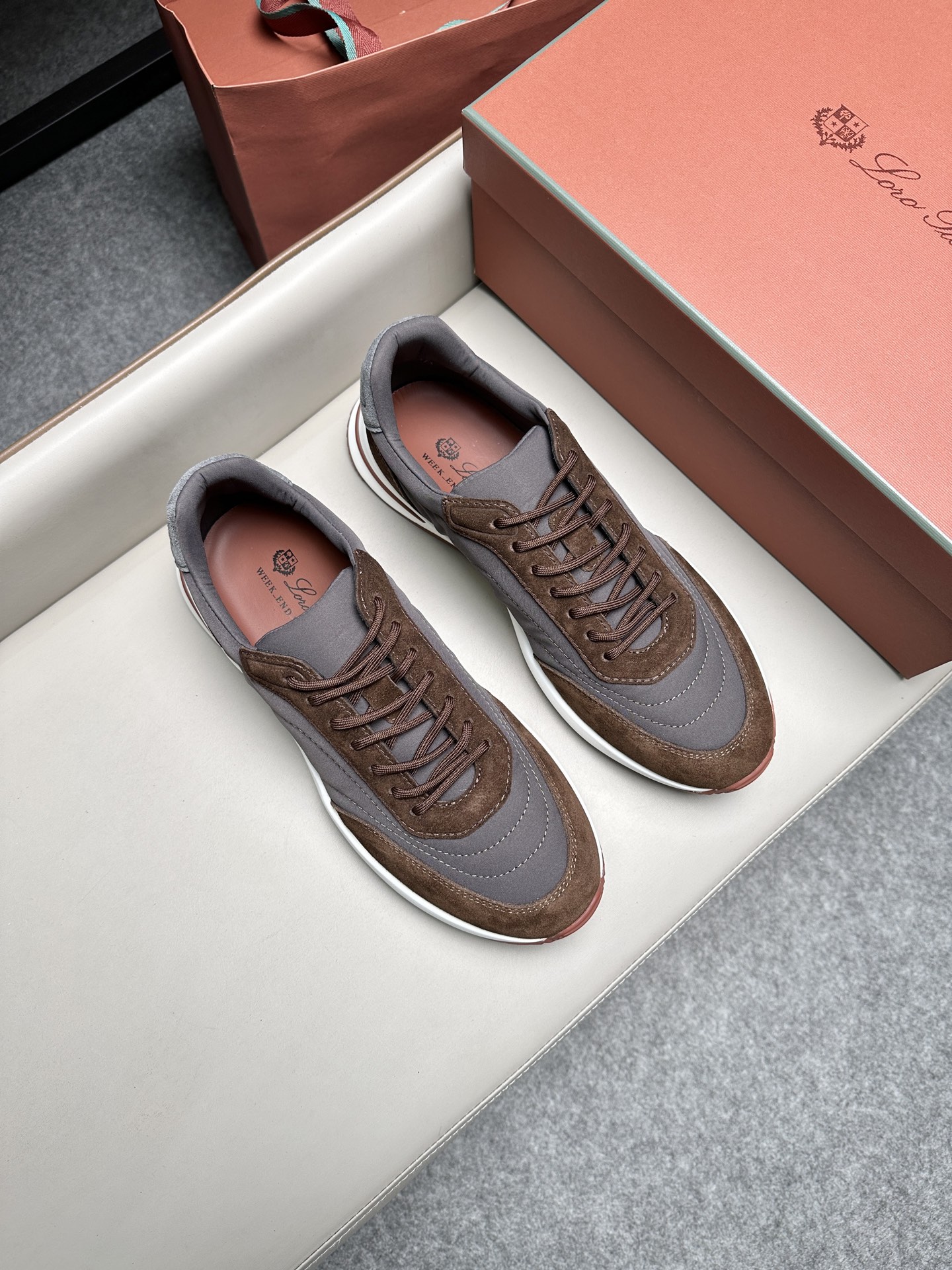 Loro Piana 로로피아나(LP) 스웨이드 캔버스 믹스 남성화 스니커즈 신발