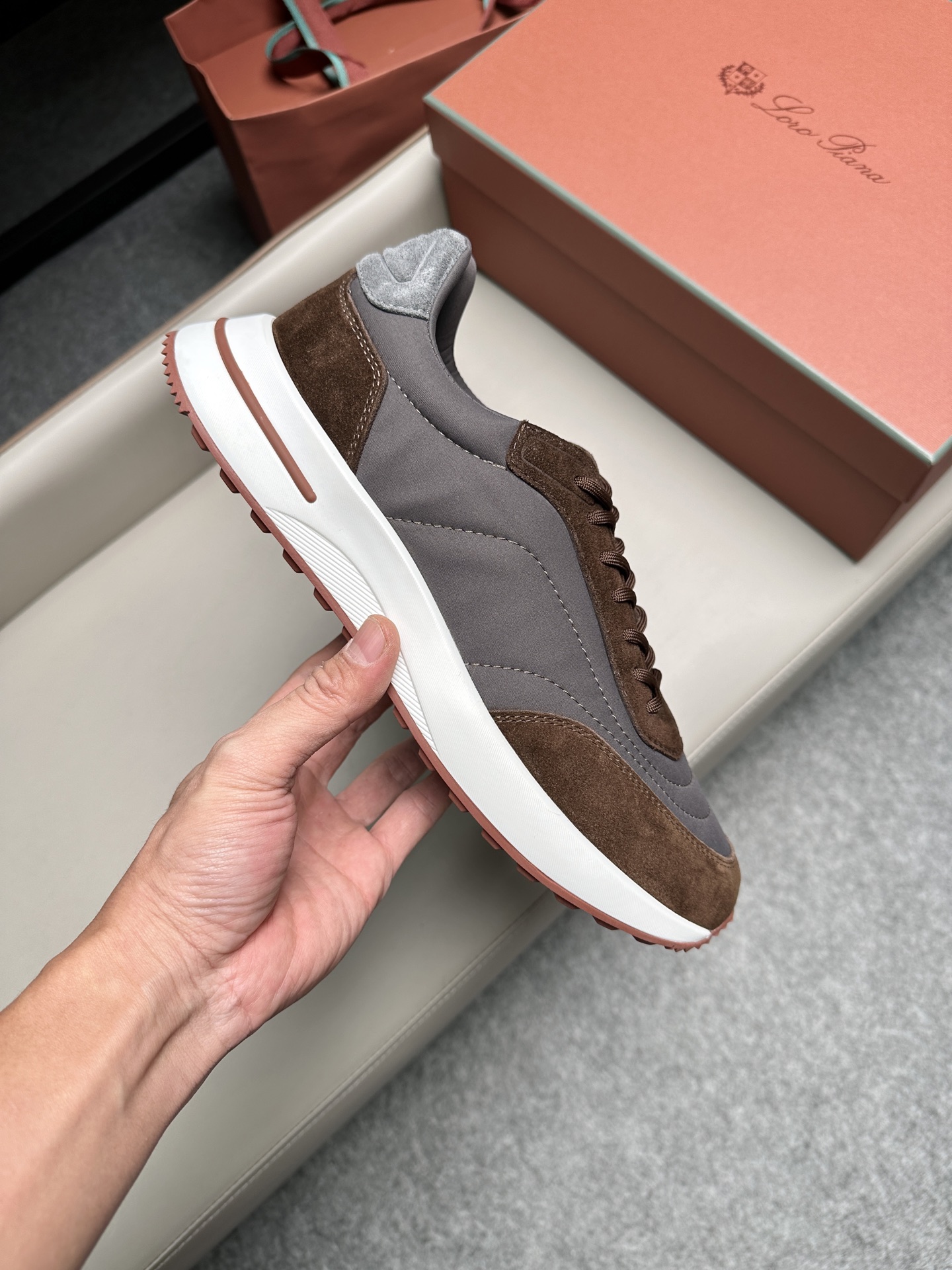 Loro Piana 로로피아나(LP) 스웨이드 캔버스 믹스 남성화 스니커즈 신발