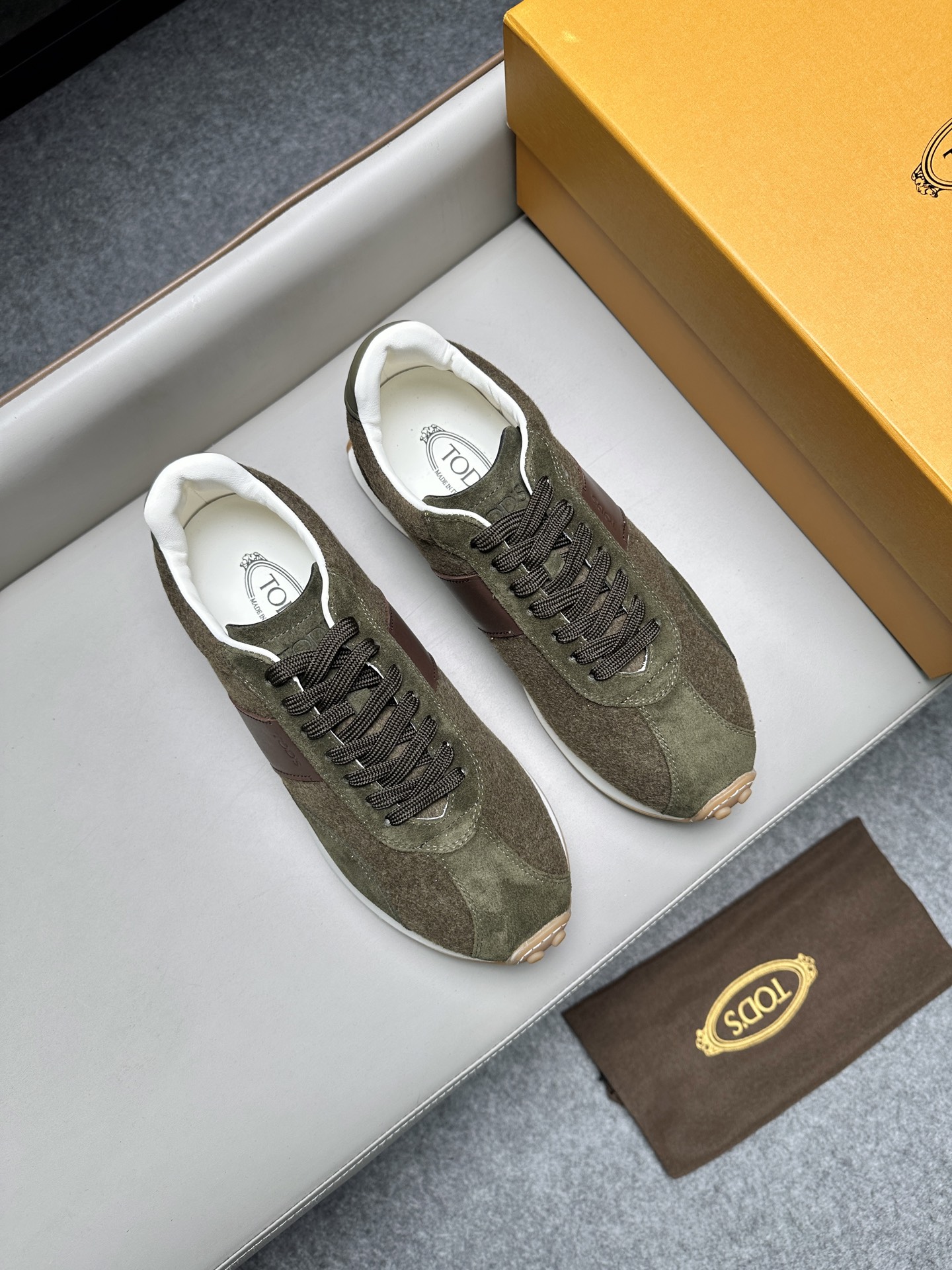 토즈(Tods) 레더 & 트위드 믹스 스니커즈 신발