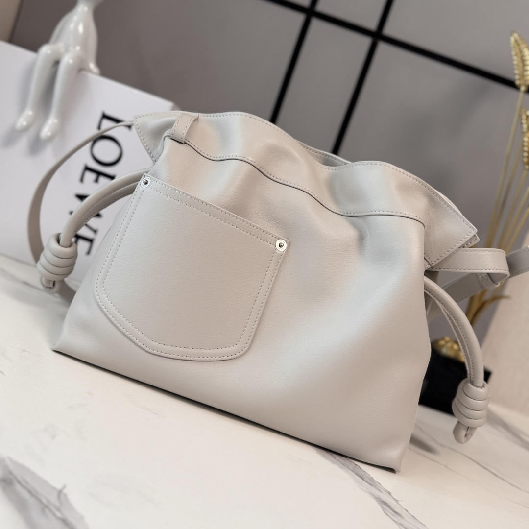 로에베(Loewe) 미디엄 글로시 카프스킨 Panta Flamenco 판타 플라멩코 백 가방