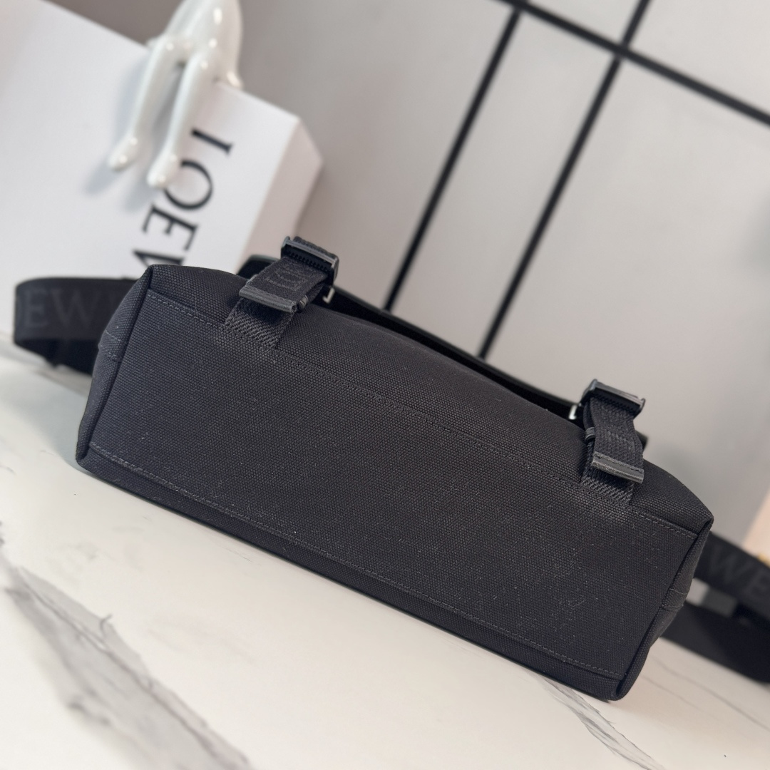 로에베(Loewe) 미디엄 캔버스 & 스웨이드 렉스(Flex) 메신저백 크로스백 가방