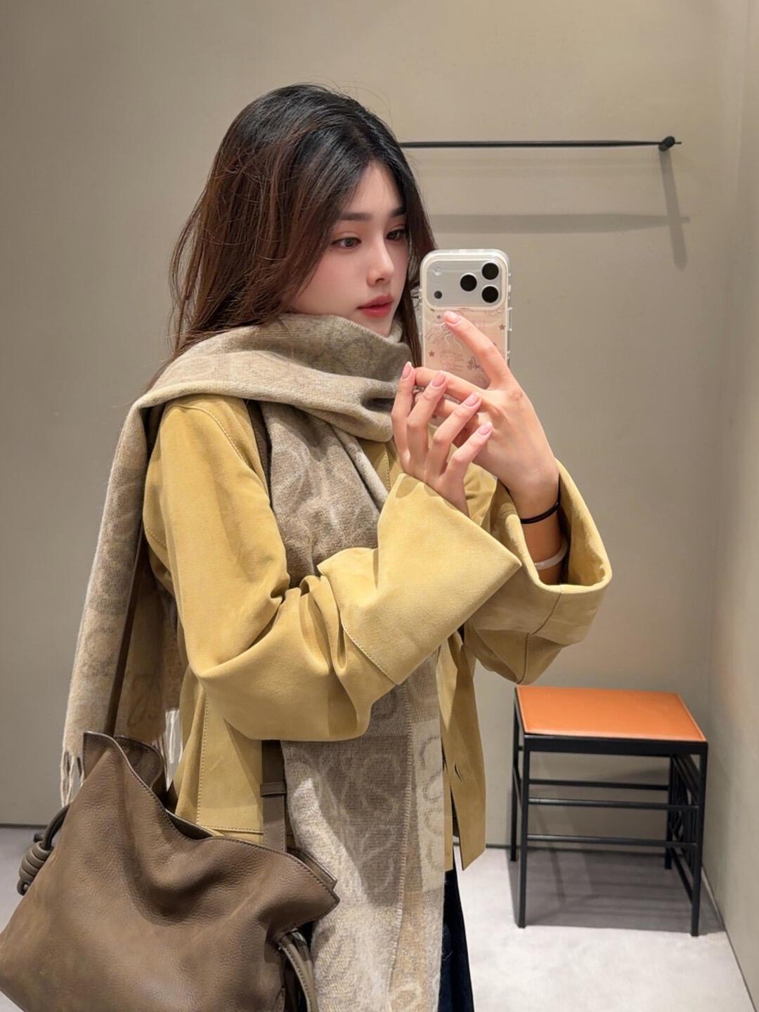 로에베(LOEWE) 플라멩코(Flamenco) 미디움 - 그레인 누벅 숄더백 가방